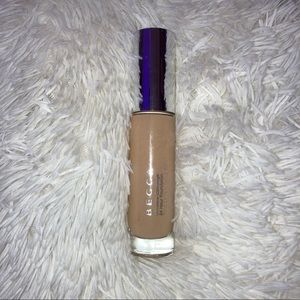 Becca Ultimate Coverage foundation